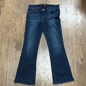 PAIGE Dark Blue skyline boot cut Jeans size 31